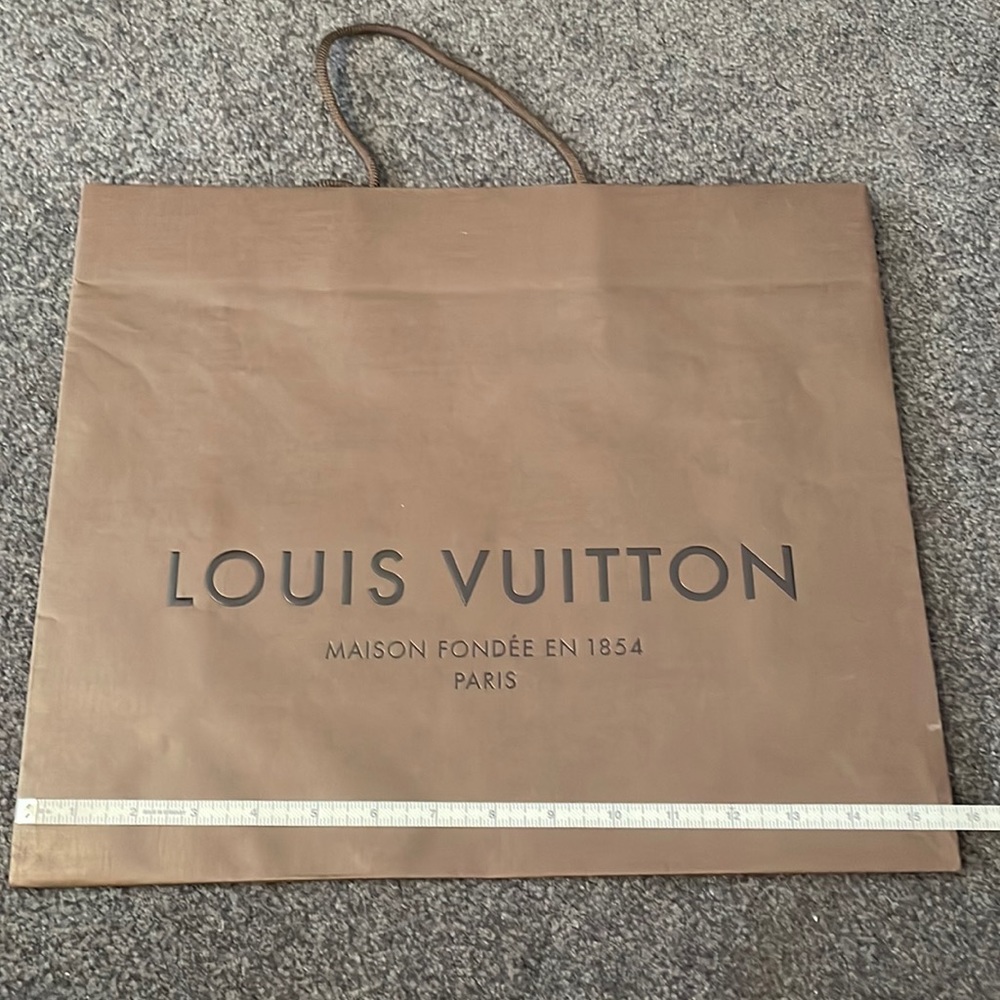 Louis Vuitton medium shipping bag